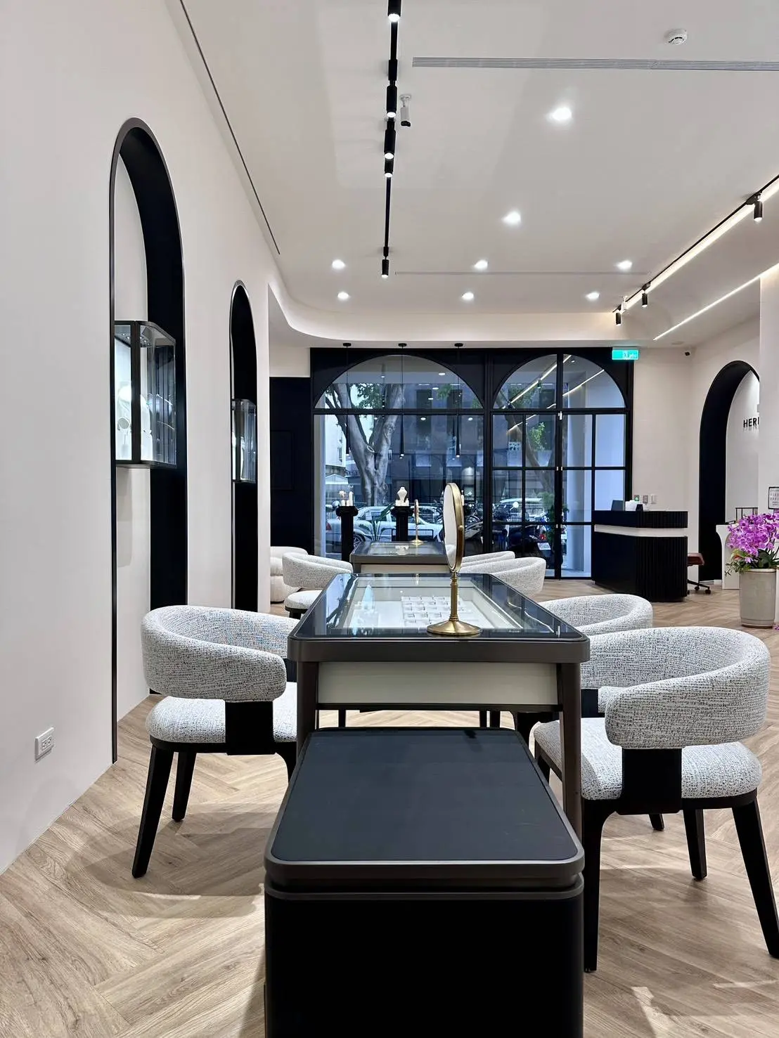 HERLEY JEWELRY台中門市