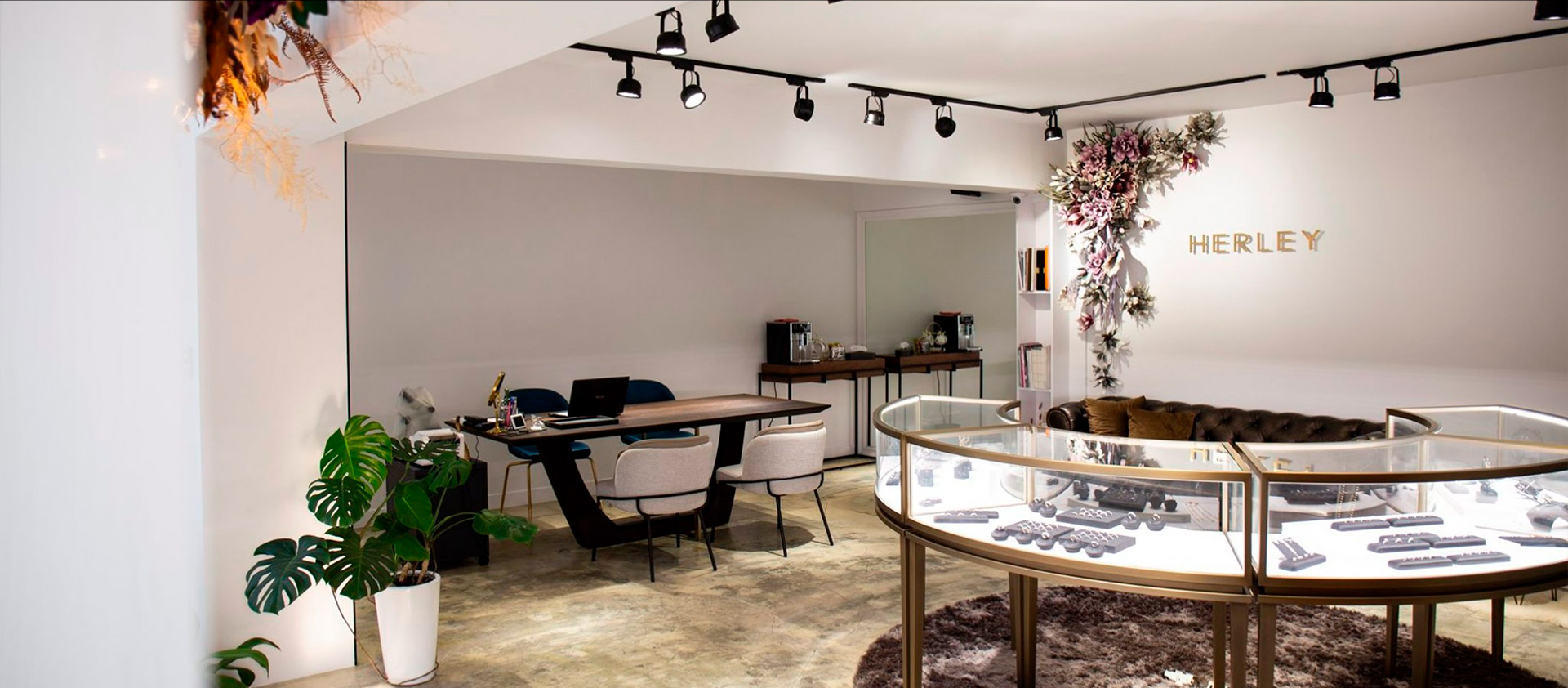 【台中鑽戒推薦首選】HERLEY JEWELRY 完美結合「專業把關」與「極致客製」